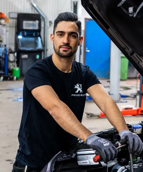 Tekniker Fahrad Raziqi